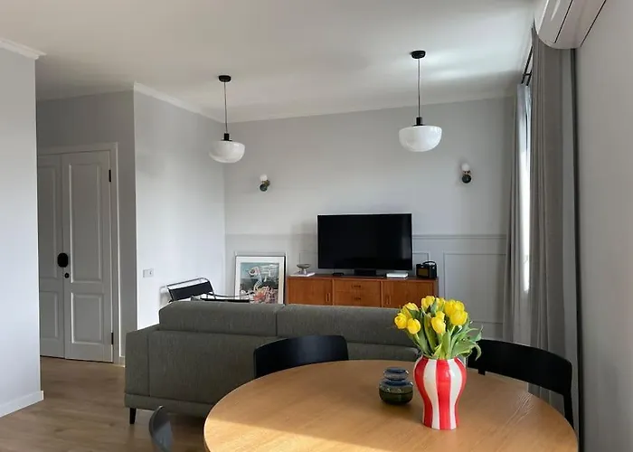 Oldtown W/balcony, Free Pkg *