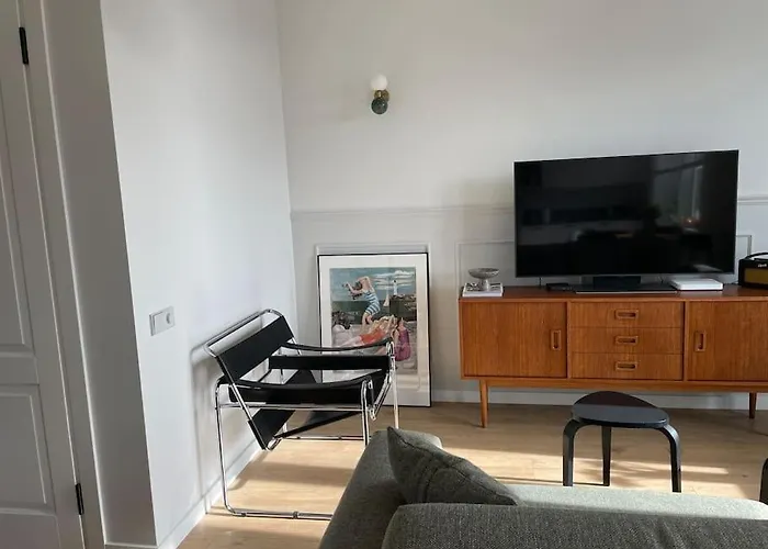 Oldtown W/balcony, Free Pkg * Κλαϊπέντα